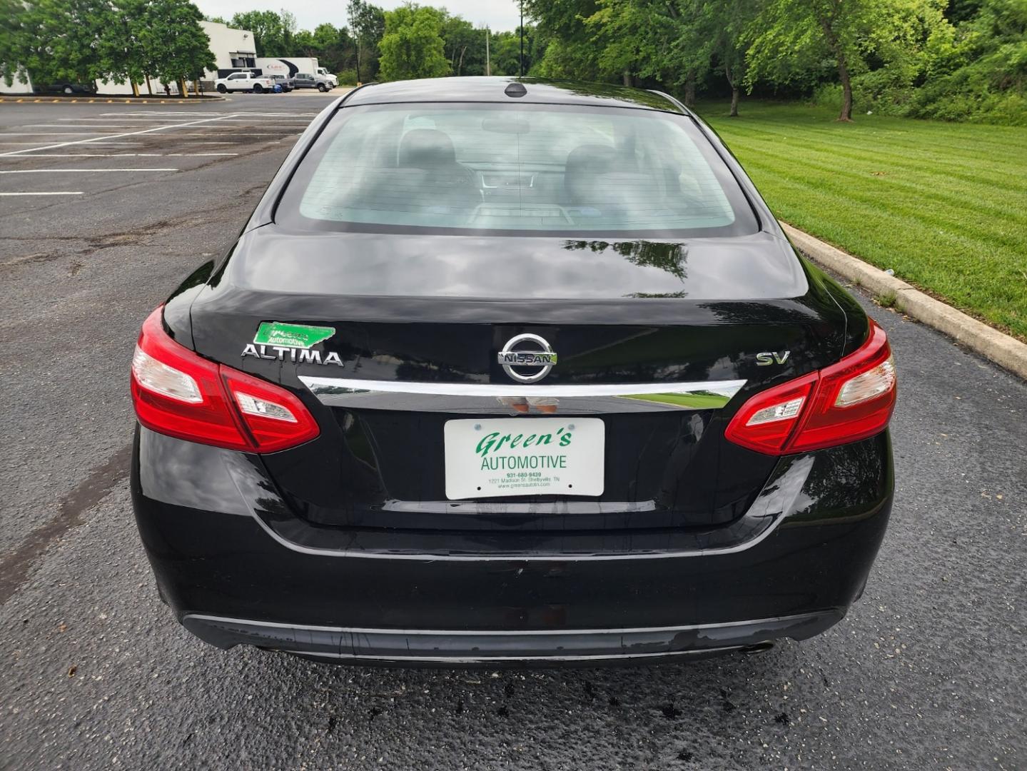 2016 BLACK /Black Nissan Altima 2.5 SV (1N4AL3APXGC) with an 2.5L L4 DOHC 16V engine, CVT transmission, located at 1221 Madison St., Shelbyville, TN, 37160, (931) 680-9439, 0.000000, 0.000000 - Photo#2